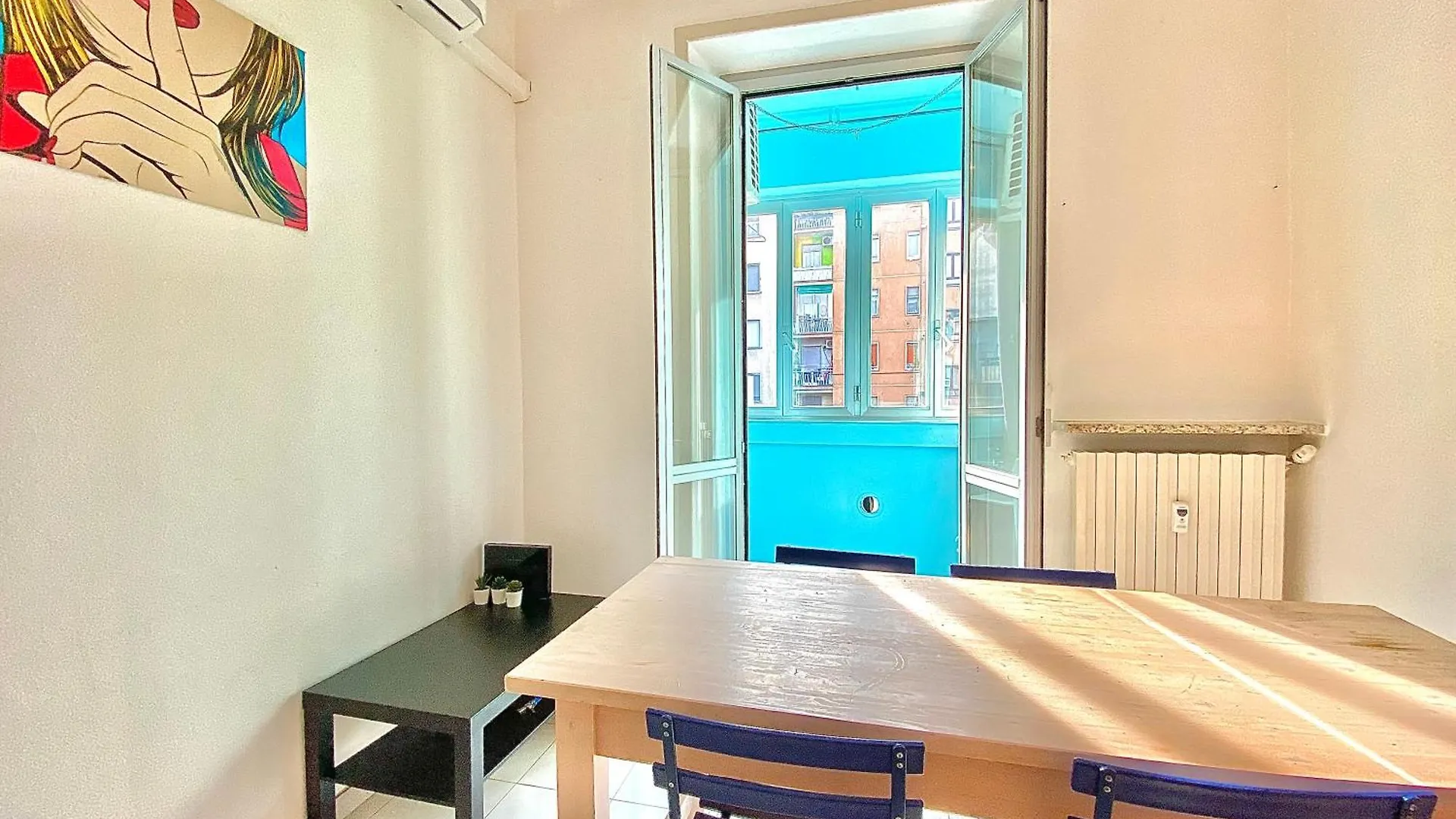 Wagner Home, Metro Milan