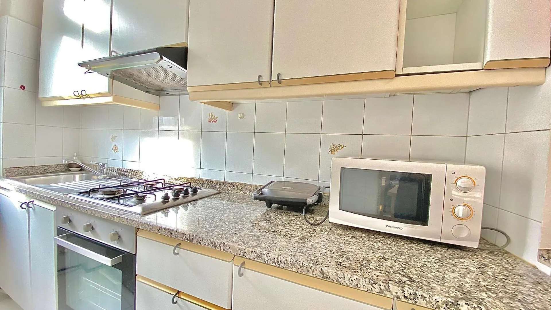 Apartment Wagner Home, Metro Milan